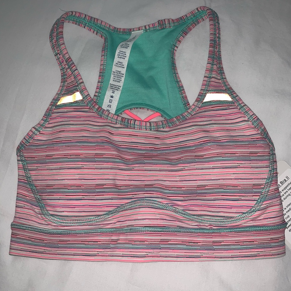 Lululemon size 4 sports bra